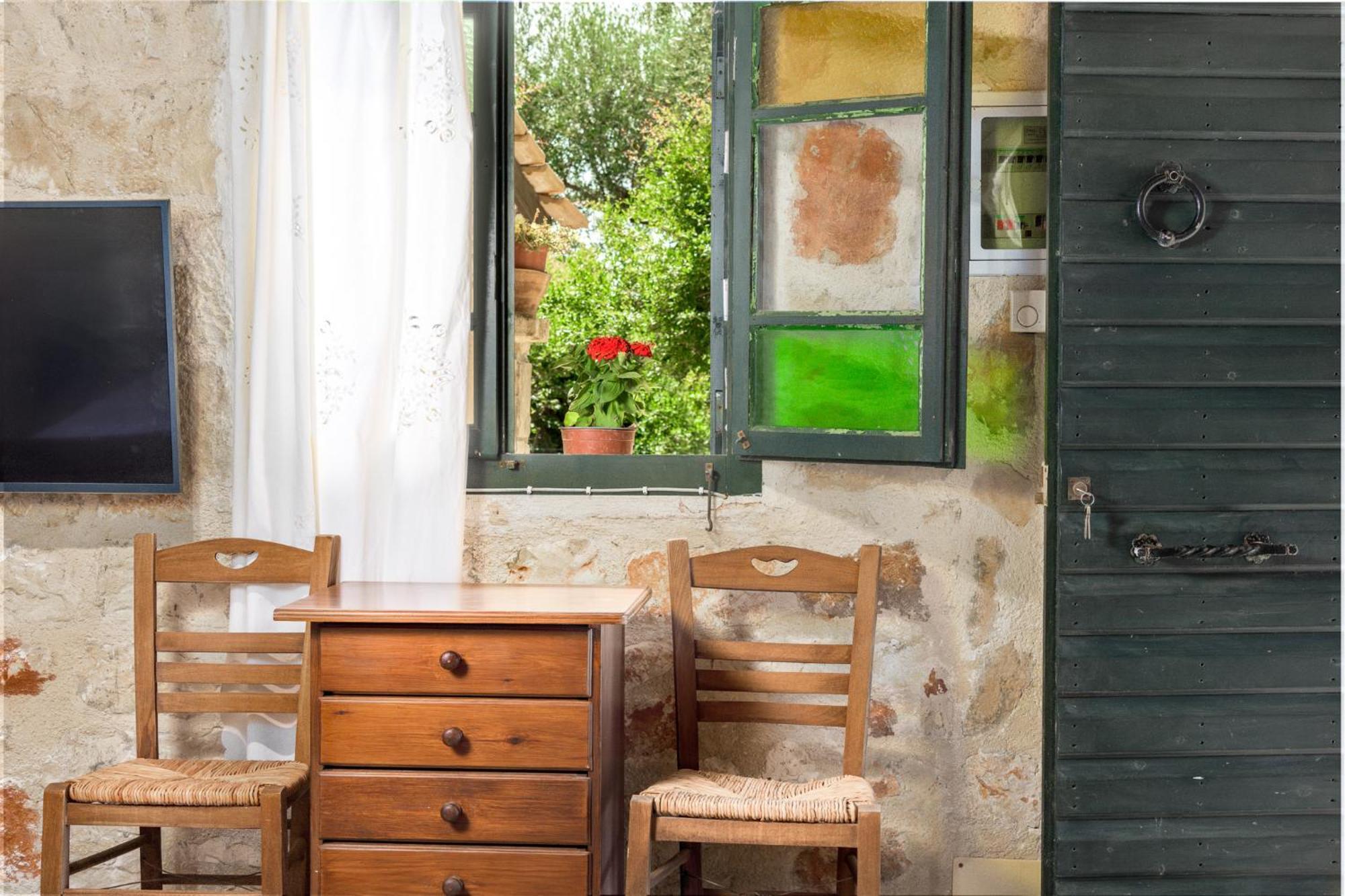 Orama Stone Apartments - Authentic Hospitality In A Historical Location, By Zantewize Chambre photo